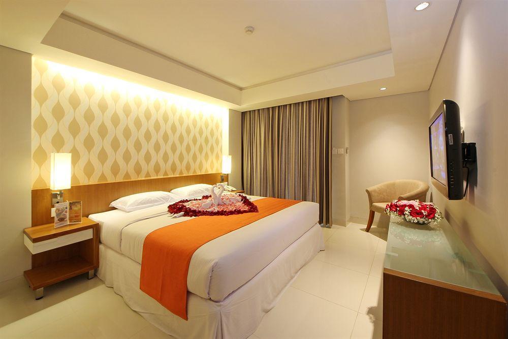 โรงแรมอธิ ชายา ซันเซ็ต โรด กูตา ภายนอก รูปภาพ